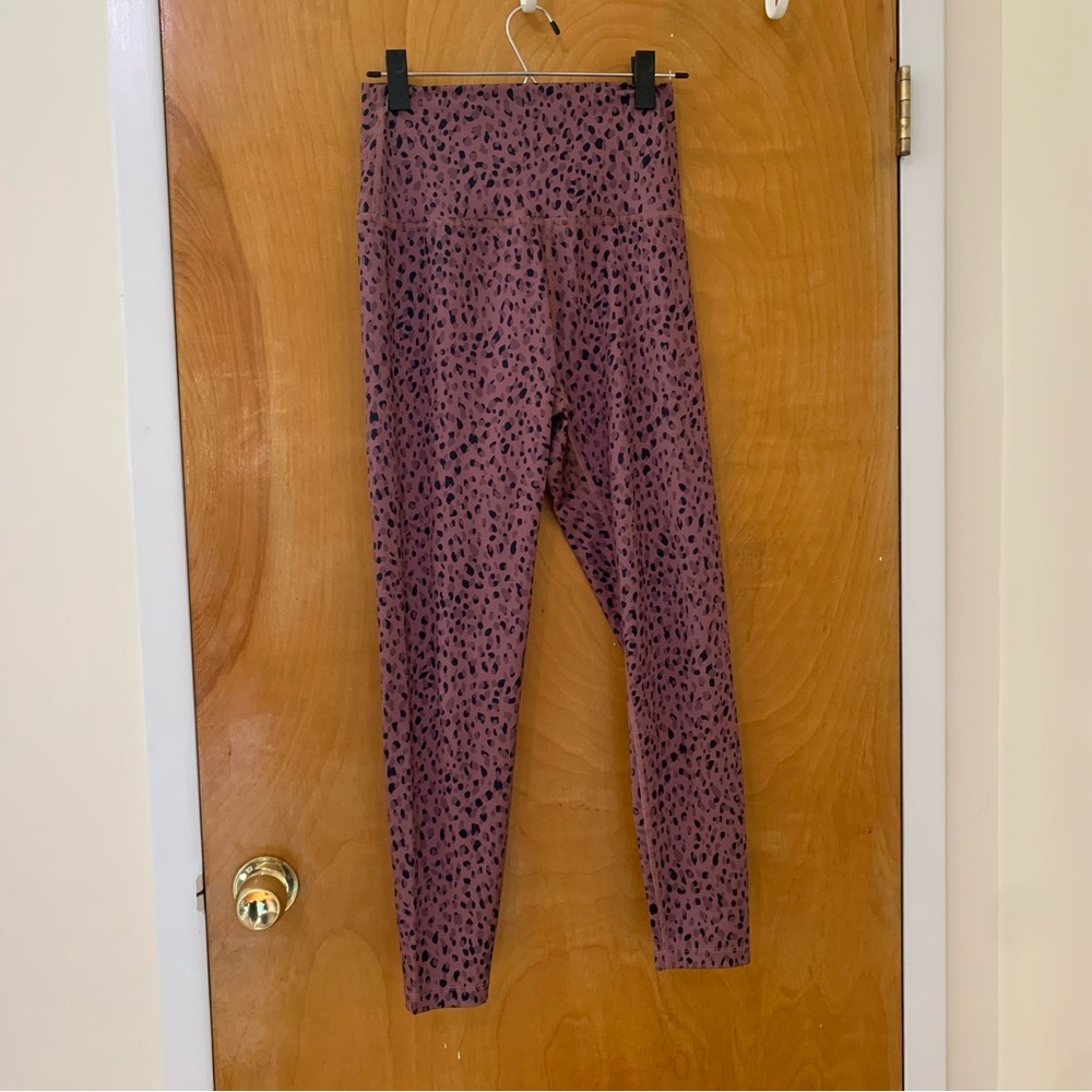 Beyond yoga pink leopard print legging